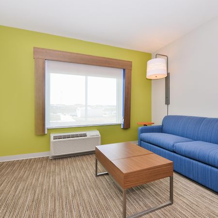 Holiday Inn Express & Suites - Chadron By Ihg Екстериор снимка