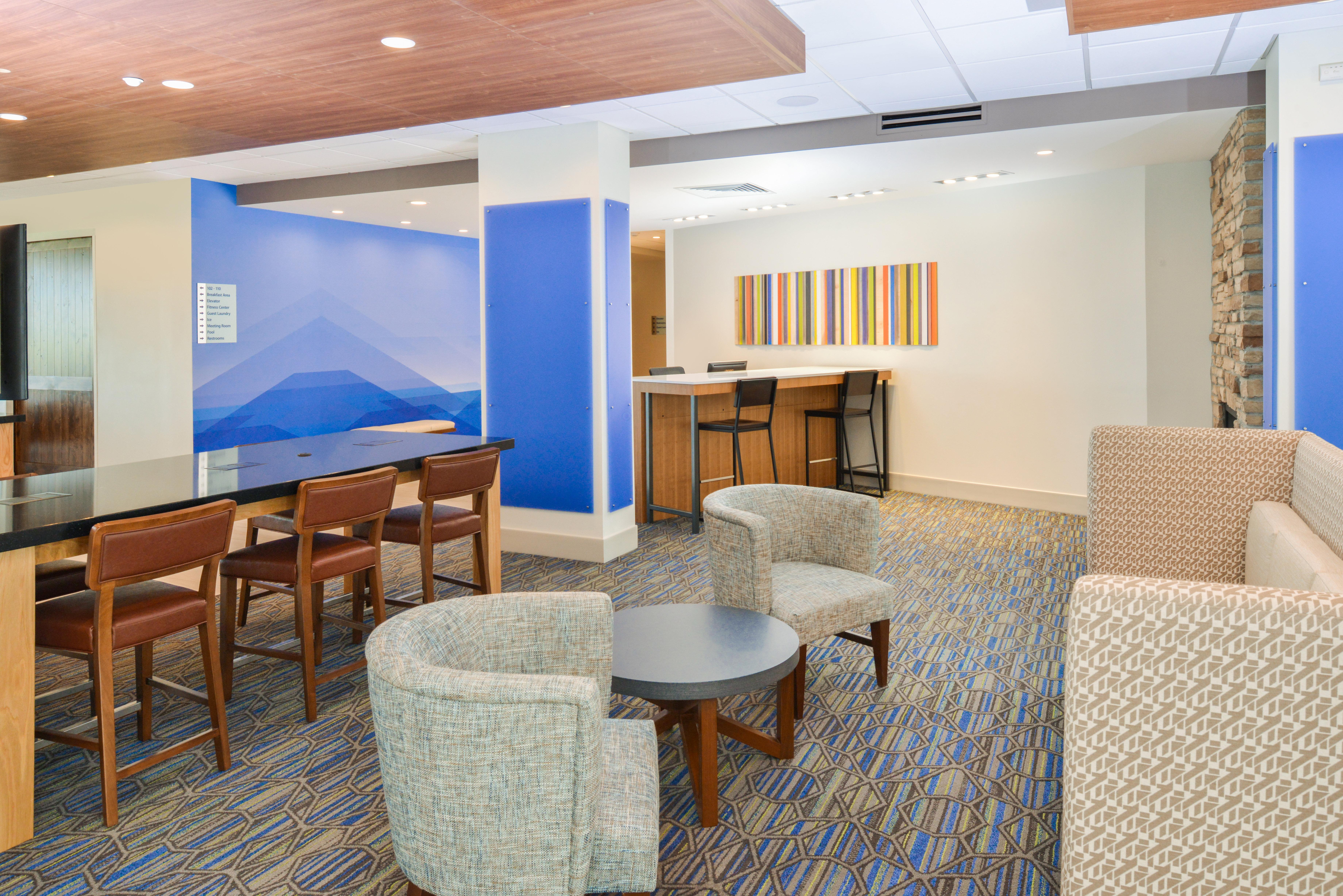 Holiday Inn Express & Suites - Chadron By Ihg Екстериор снимка