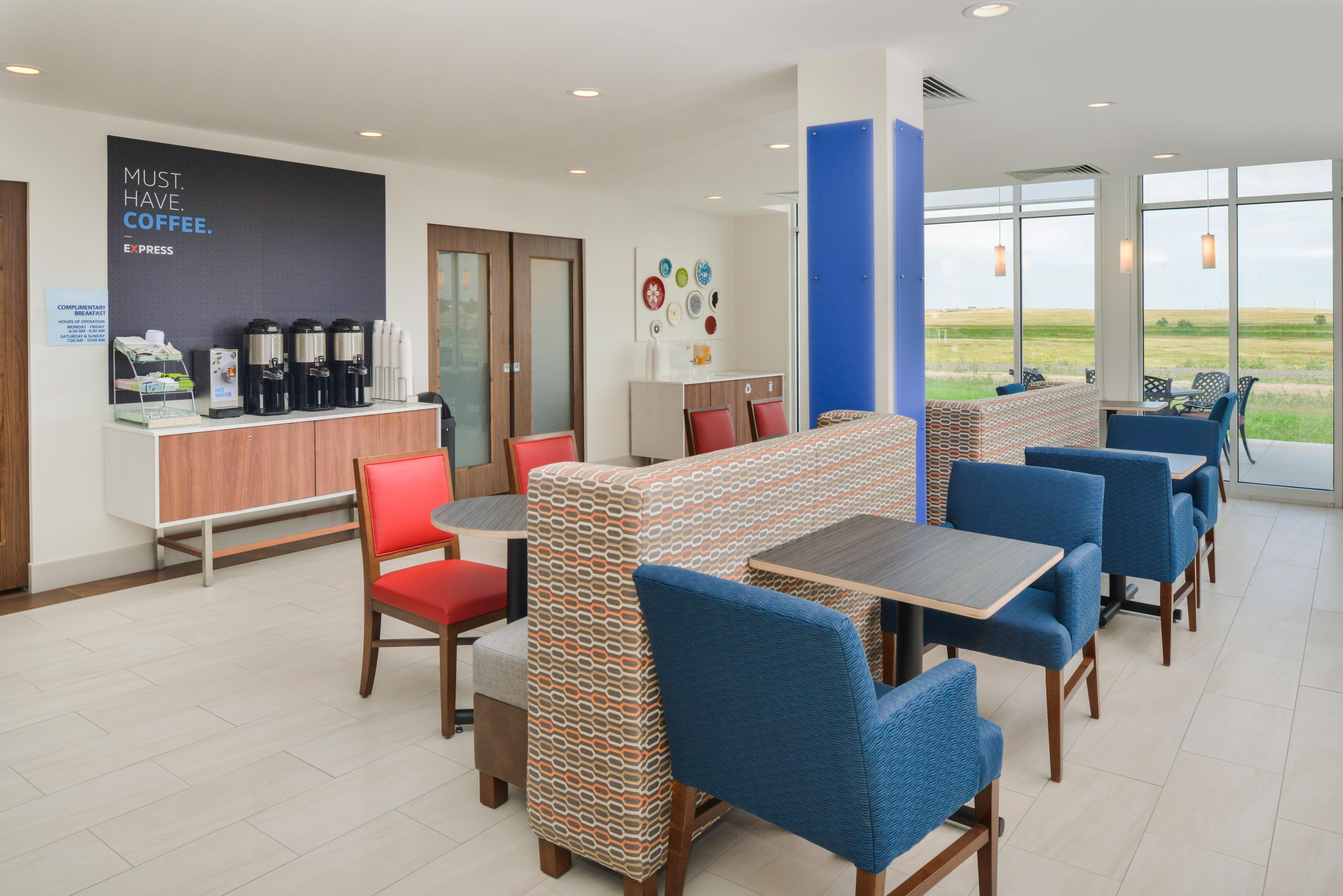 Holiday Inn Express & Suites - Chadron By Ihg Екстериор снимка