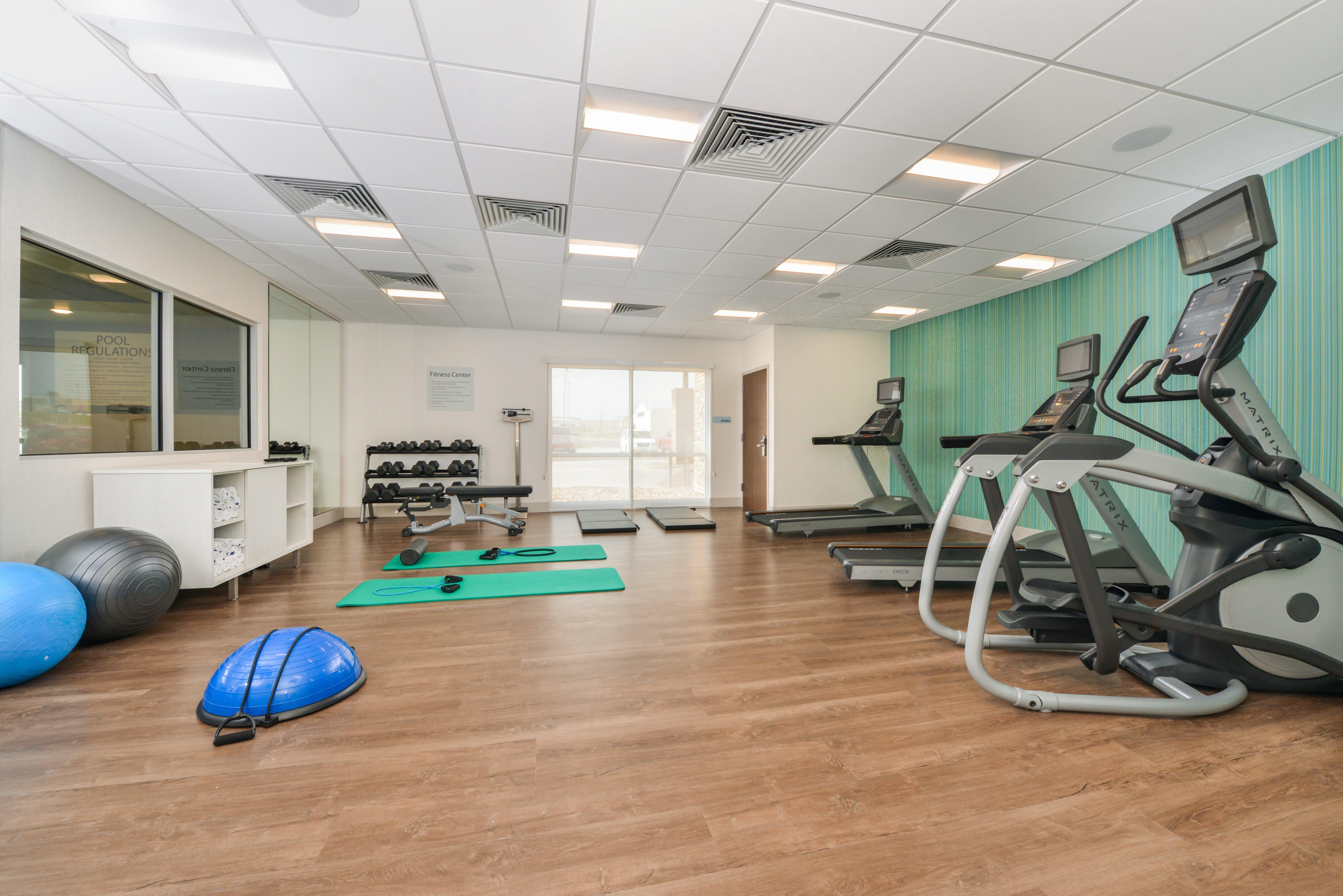 Holiday Inn Express & Suites - Chadron By Ihg Екстериор снимка
